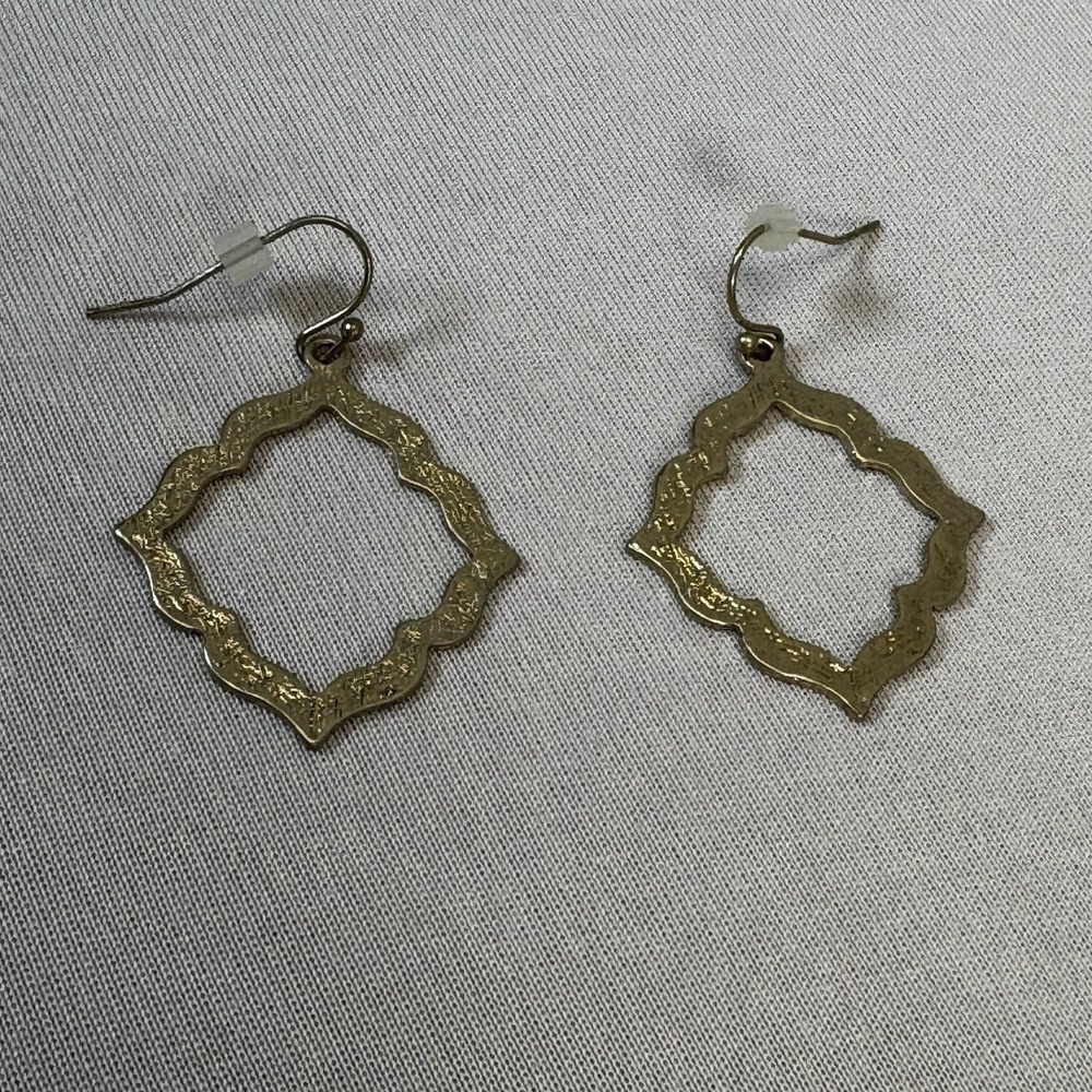 Gold‎ Tone Scalloped Edgar Square Open Dangle Hook Earrings